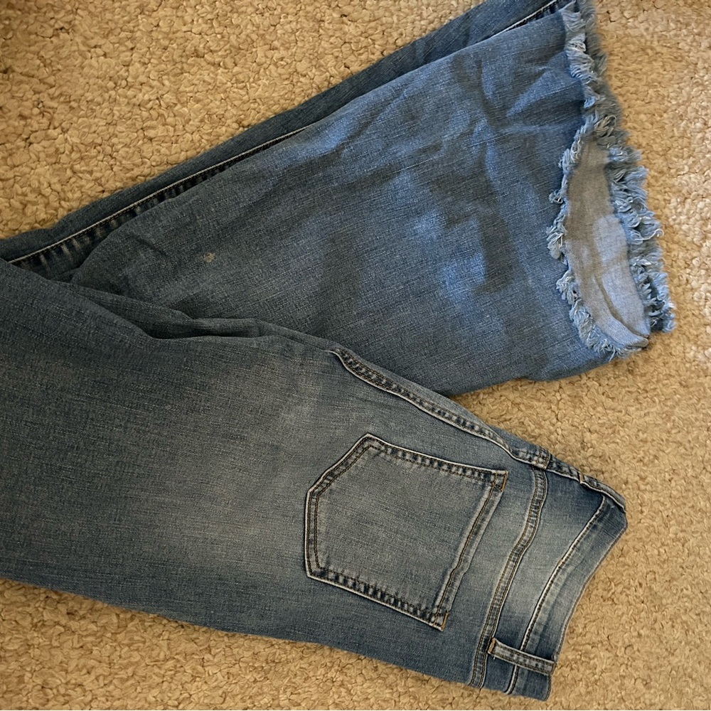Women's Blue Frayed Hem Jeans